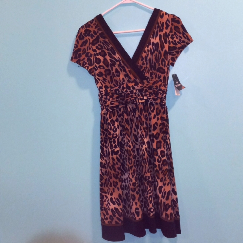 NWT Sandra Darren Leapard Dress Size 8P